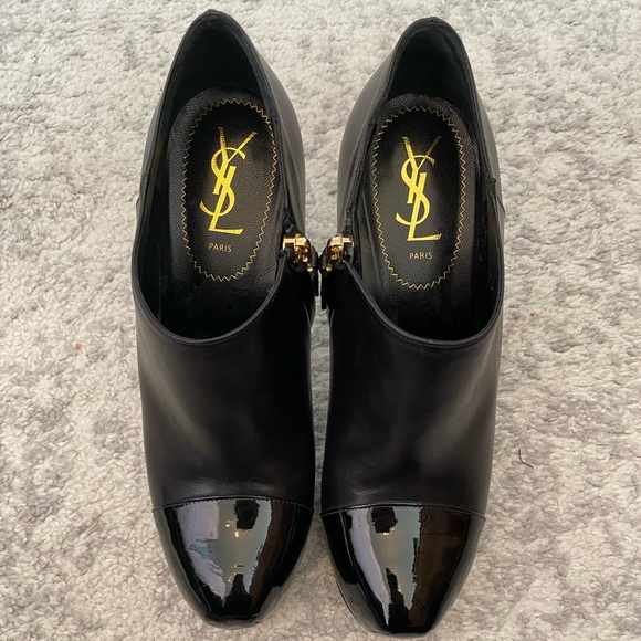 Yves Saint Laurent Tribute Platform Ankle Boots
Navy Blue Calf Leather - Picture 3 of 6